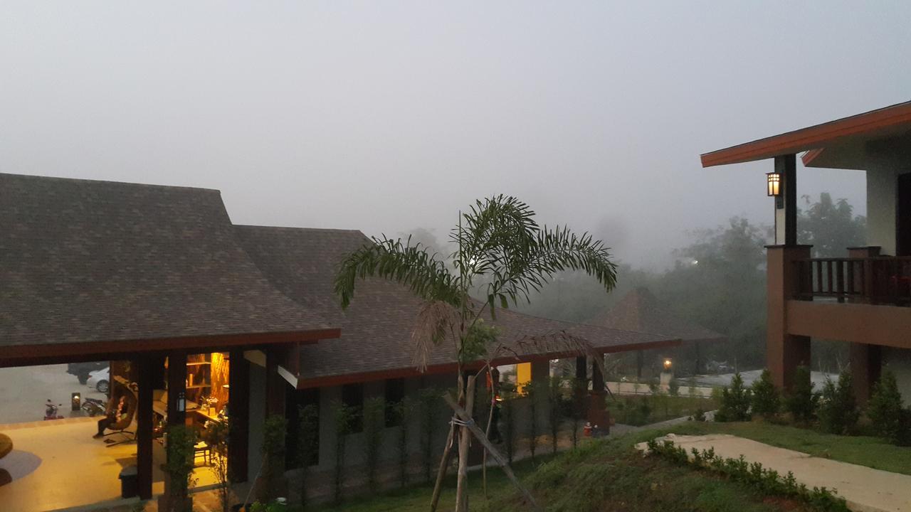 Phu Chom Mork Resort Sangkhla Buri Eksteriør billede