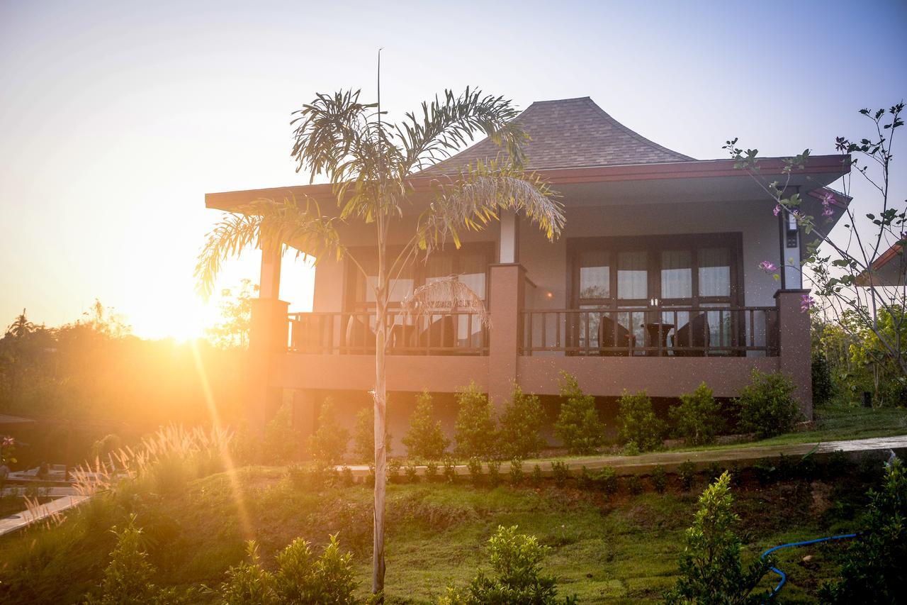 Phu Chom Mork Resort Sangkhla Buri Eksteriør billede